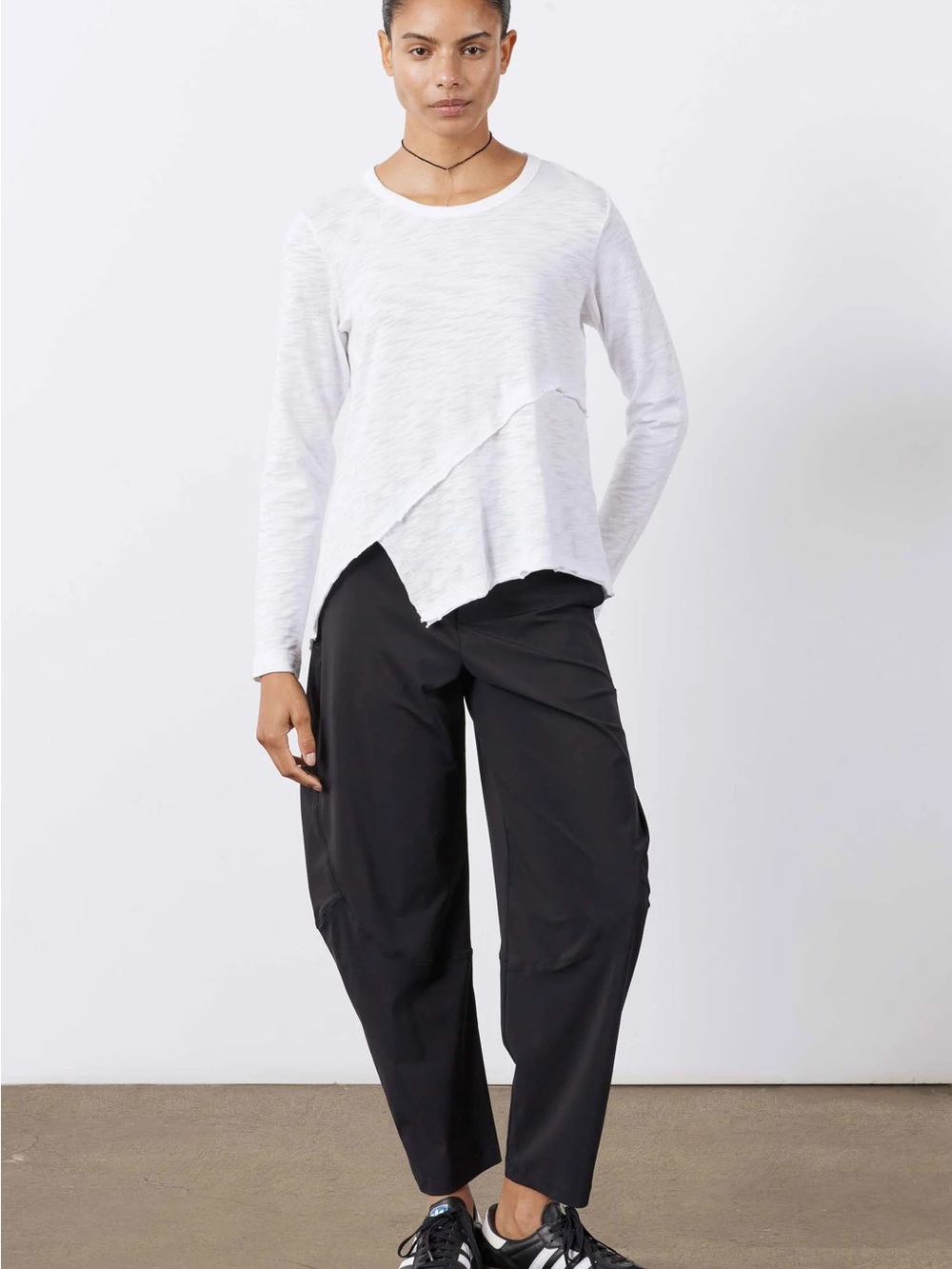 RUTI THE WIDE-ISH PANTS black size 8 polished travel